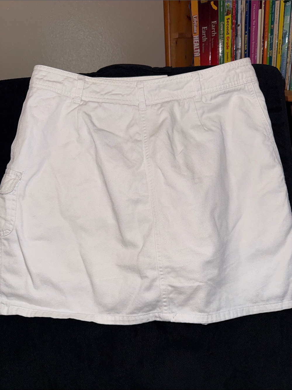 Covington White Cargo Skort with Side Pocket - Picture 4 of 4